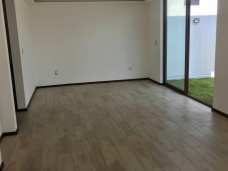 Casa Res. Lago Esmeralda