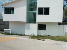 Casa Granjas Lomas de Gpe.