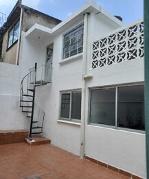 CASA CUARTA CALLE CAJAMARCA
